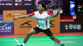 Hasil Indonesia Open 2023: Chico Aura Disingkirkan Loh Kean Yew di Babak Pertama