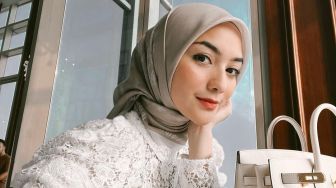 Tren Baju Lebaran Couple Keluarga Ala Citra Kirana Dan Rezky Aditya