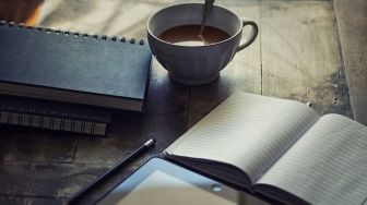 10 Tips Praktis Menjadi Penulis Non-Fiksi, Gak Susah Kok!