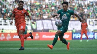 Tampil Apik Lawan Persija, Aji Santoso Sanjung Legiun Asing Anyar Persebaya