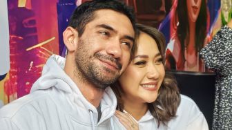 Film Pasutri Gaje Tuai Protes, Reza Rahadian dan BCL sebagai Pemeran Utama Dianggap Terlalu Tua