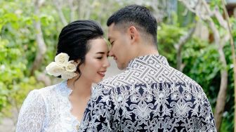 Nikah Lagi, Isi Seserahan Angga Wijaya Dicurigai: Omongan Dewi Perssik Bener?