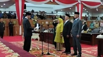 Tiga PAW Anggota DPRD Prov. Jambi Resmi Dilantik, Satu Diantaranya Ketua RT