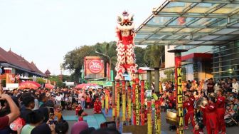 Atraksi Barongsai Hibur Pengunjung Jakarta Fair 2023