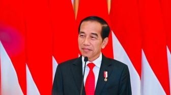 RI Kembali Masuk Negara Berpenghasilan Menengah, Jokowi Tak Mau Terlena