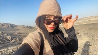 Sajidah Halilintar Jadi Model Baju Muslim Thariq, Gayanya Tuai Pujian: Please Gini Aja Hijabnya