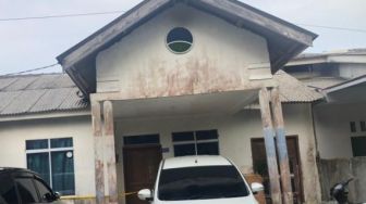 Satpol PP Segel Rumah di Griya Lestari Tanjungpinang, Dicurigai Jadi Gudang Alkes Ilegal