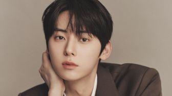 Bukan Cuma Jakarta, Tur Asia Pertama Hwang Min Hyun Juga Ada di 5 Negara Ini