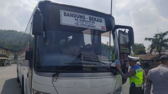 Jelang Idul Adha 2023, Petugas Banyak Temukan Bus dengan Kondisi Seperti Ini di Rest Area Purbaleunyi