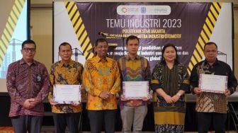 Pentingnya Pendidikan Dual System untuk Mewujudkan SDM Industri yang Kompeten