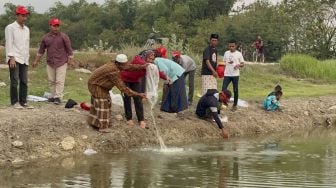 GMC Jatim Ajak Warga Tebar Bibit Ikan dan Tanam Pohon di Bojonegoro