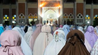 Niat Sholat Idul Adha Berjamaah Sesuai Perintah Rasulullah, Bacaannya: Usholli Sunnatan...