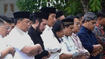 Presiden Jokowi Salat Idul Adha di Gedung Agung Yogyakarta, Imam Ingatkan Umat Muslim untuk Bertaqwa