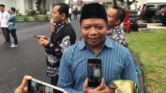 Sapa Warga Jogja Usai Salat Idul Adha, Presiden Jokowi Sempatkan Foto Bersama