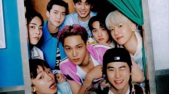 Chill Abis, Member EXO Santai Bareng di Video Musik Lagu Hear Me Out