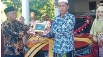 Viral Mahar Pernikahan Crazy Rich Sumenep, Ada Mobil Hingga Uang Ratusan Juta