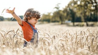 6 Cara Melatih Anak Menjadi Lebih Mandiri, Mulai dari Sekarang yuk!