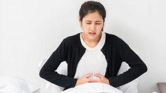 7 Cara Meredakan Nyeri Haid dengan Aman, Dijamin Ampuh!