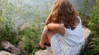 5 Zodiak ini Tetap Merasa Kesepian Meski Sudah Punya Pasangan, Kamu Salah Satunya?