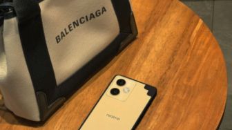 Mewah! realme Kolaborasi dengan Balenciaga?