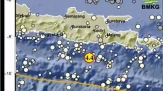 Gempa Magnitudo 4,4 Guncang Trenggalek Malam Ini