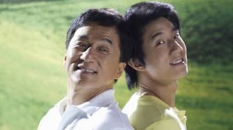 8 Fakta Kelam Keluarga Jackie Chan, Lakukan KDRT hingga Anak Terlantar di Kanada