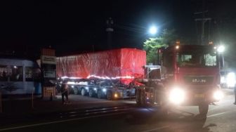 PT INKA Kirim Rangkaian Terakhir Kereta Makassar-Parepare