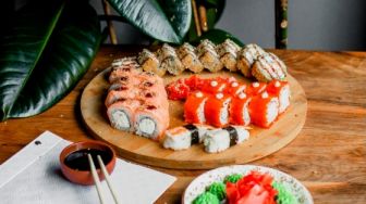 Begini 5 Tahapan dan Cara Makan Sushi yang Benar ala Orang Jepang