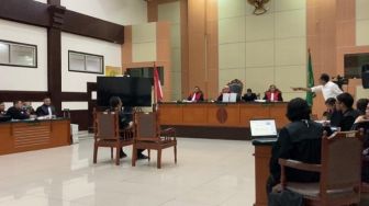 Jaksa dan Pengacara Haris-Fatia Debat Panas di Sidang Lord Luhut, Pengunjung Ada yang Mau Diusir dari Ruangan