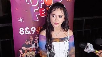 Kerap Dikaitkan dengan Bella Bonita, Happy Asmara Ajak Karyawan Liburan