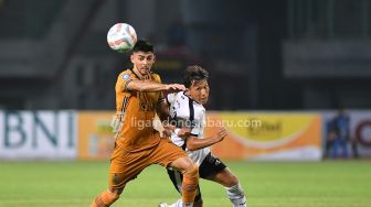 2 Kontroversi Wasit di Laga Bhayangkara FC vs RANS: Gol Dendy Dianulir hingga Penalti Diving