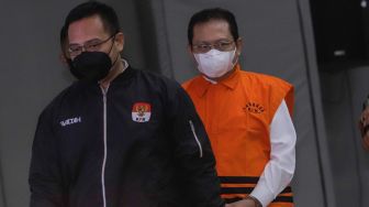 Hasbi Hasan Diduga Utus Dadan Tri Bertemu Pihak Berperkara di MA