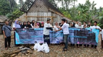 KNP Lampung Berikan Bantuan untuk Korban Banjir Bandang di Tanggamus