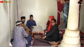 Viral Video Istri di Sanggau Nikah Lagi Dihadapan Suami yang Stroke, Ini Faktanya!