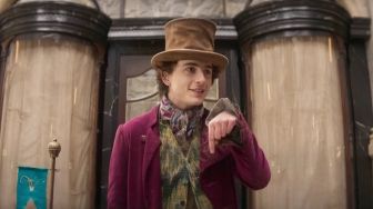 Siap-siap! Timothee Chalamet Dikonfirmasi Jadi Pemeran Utama 'Wonka' Berkat Video Rap Viral