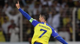 Ronaldo Ngamuk Disebut Ikut Campur Transfer Alex Telles ke Al Nassr