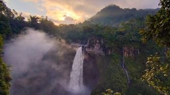 Menikmati Keindahan yang Tak Dapat Digapai di Panorama Air Terjun Coban Sriti