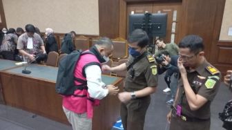 Jaksa Minta Hakim Tolak Nota Keberatan Terdakwa Korupsi BTS Irwan Hermawan Dkk: Lanjutkan Persidangan!