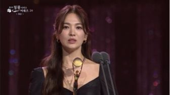 Menangkan Daesang Blue Dragon Series Awards, Song Hye Kyo Puji Diri Sendiri