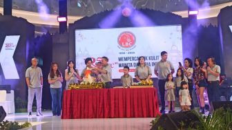 Semarak HUT ke-25 LBC Skincare, Nowela Idol Hibur Pelanggan Setia dari Seluruh Indonesia