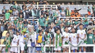 Persebaya Surabaya Jadi Pelopor Tribun Khusus Keluarga di Stadion