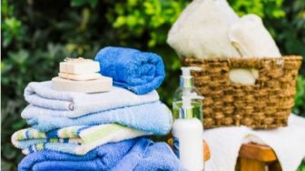 Hindari 5 Hal Ini saat Mencuci Handuk!