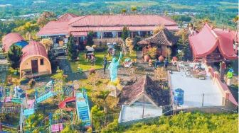 Sunrise Hill Gedong Songo, Abadikan Momen di Spot Foto Instagramable