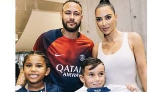 Idolai Cristiano Ronaldo, Anak Kim Kardashian Malah Dapat Jersey PSG Neymar