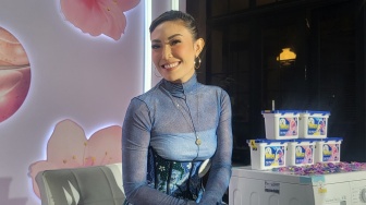 Cerita Ayu Dewi yang Masih Harus Terjun Urus Cucian Suami Meski Punya ART, Ini Alasannya