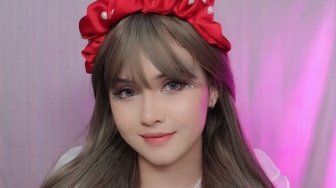 Dari Hobi Nonton Tutorial Makeup, Ryana Kini Sukses Jadi Beauty Vlogger