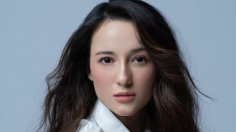 Selamat! Julie Estelle Sambut Kelahiran Anak Pertama Berjenis Kelamin Perempuan