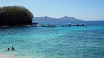 Bak di Pantai Privat, Blue Lagoon Bak Surga Tersembunyi di Bali Timur