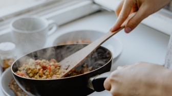 Ide Masakan Simpel dan Murah, Anak Kos dan Mahasiswa Rantau Harus Bisa Mengolahnya