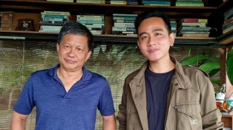 Rocky Gerung Mengumpat Secara Kasar ke Jokowi, Tapi Kok Gibran yang Minta Maaf?